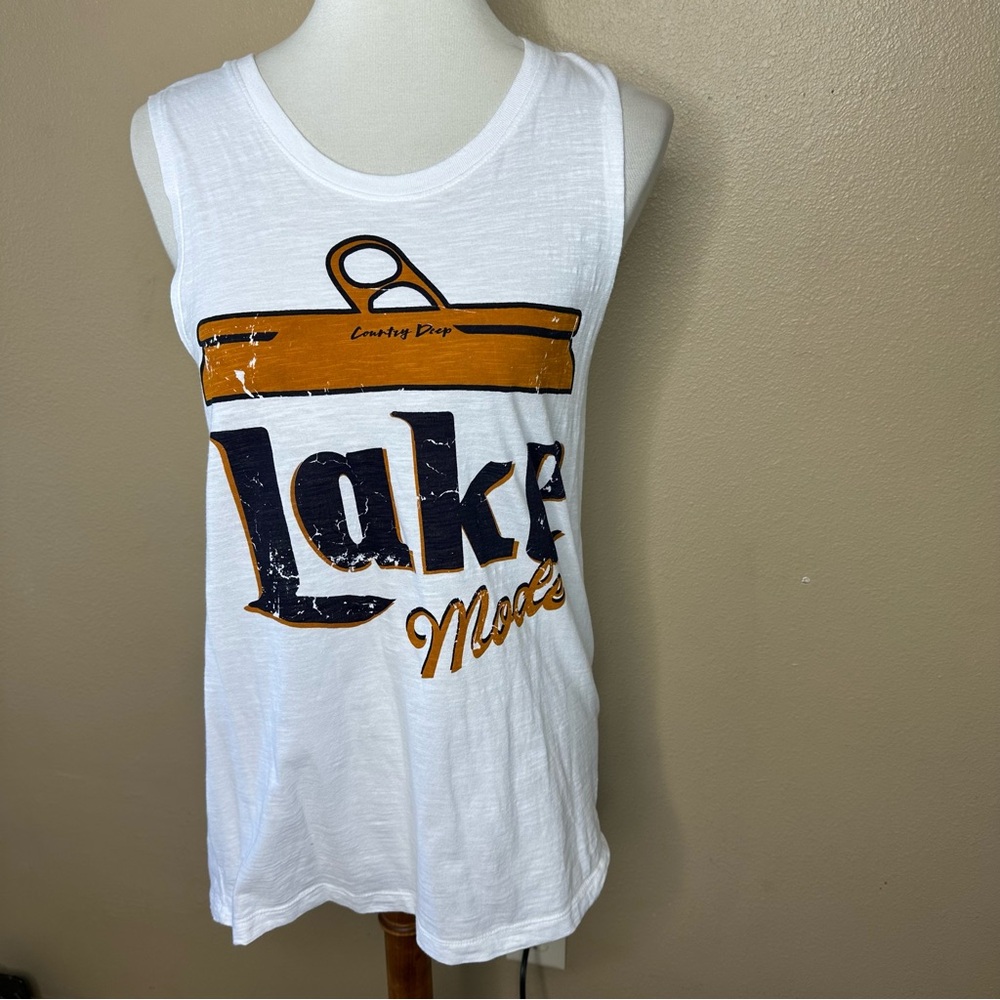 Country Deep Lake Mode White Lake Graphic Tank Top 📃
